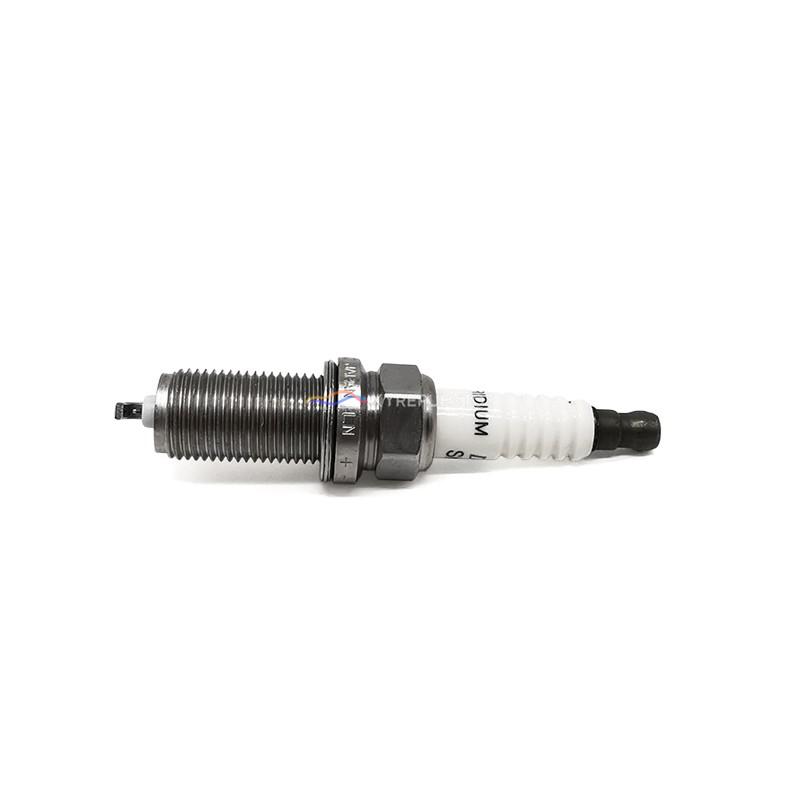 90919-01191 SK20HR11 Spark Plug for Toyota Land Cruiser Original 