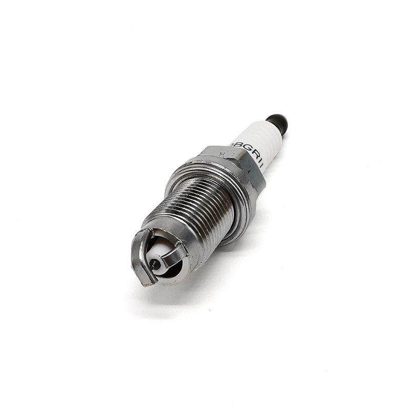 90919-01221 SK20BGR11 Spark Plug for Toyota Avensis RAV4 Vista Noah