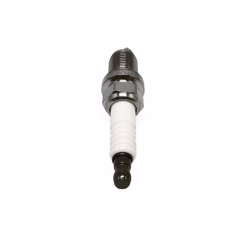 Q20P-U spark plug  Q20PU for cars  C180 1.8L L4 Turbocharged DOHC Original